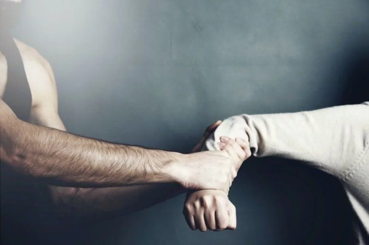 Adam oğurluğunda təqsirləndirilən şəxslərə ağır cəza istənilib