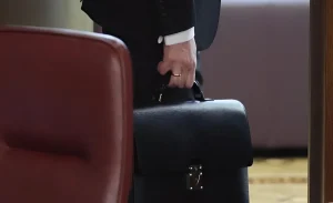 vDqGwfuaqeUHUp2Y72Cxpz1lEGGCGQ5i5uDLotlI-1200