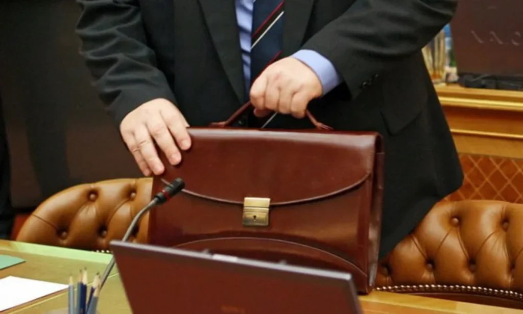 2x7lMPvli8UKWCGQ7ErKzWyq71jcvZ5b1tp2DOap_1200