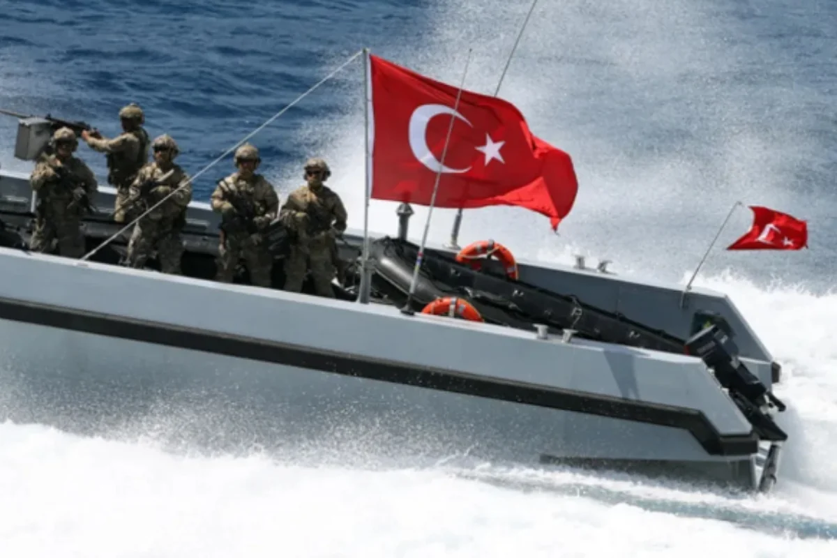 Türkiye Üç dənizdə hərbi təlimlərə başladı